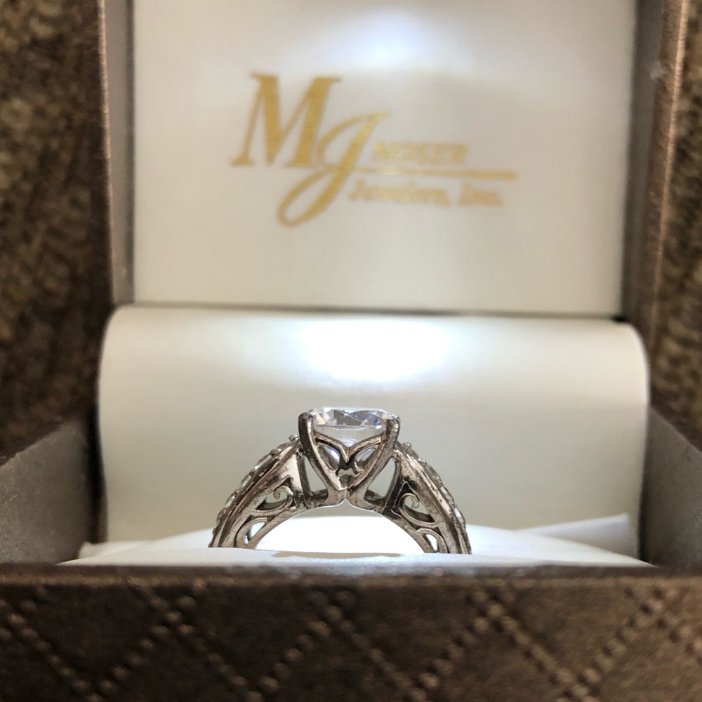 Sterling Silver Round Gemstone Ring. - image 3